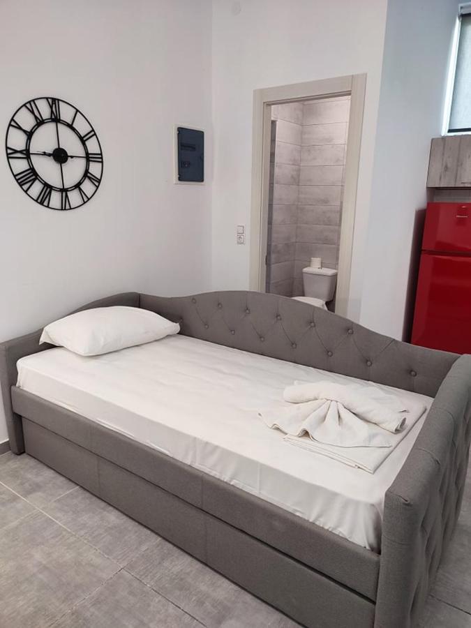 Tom'S Design Apartment ปาเลออน ซิฟลิคิออน ภายนอก รูปภาพ
