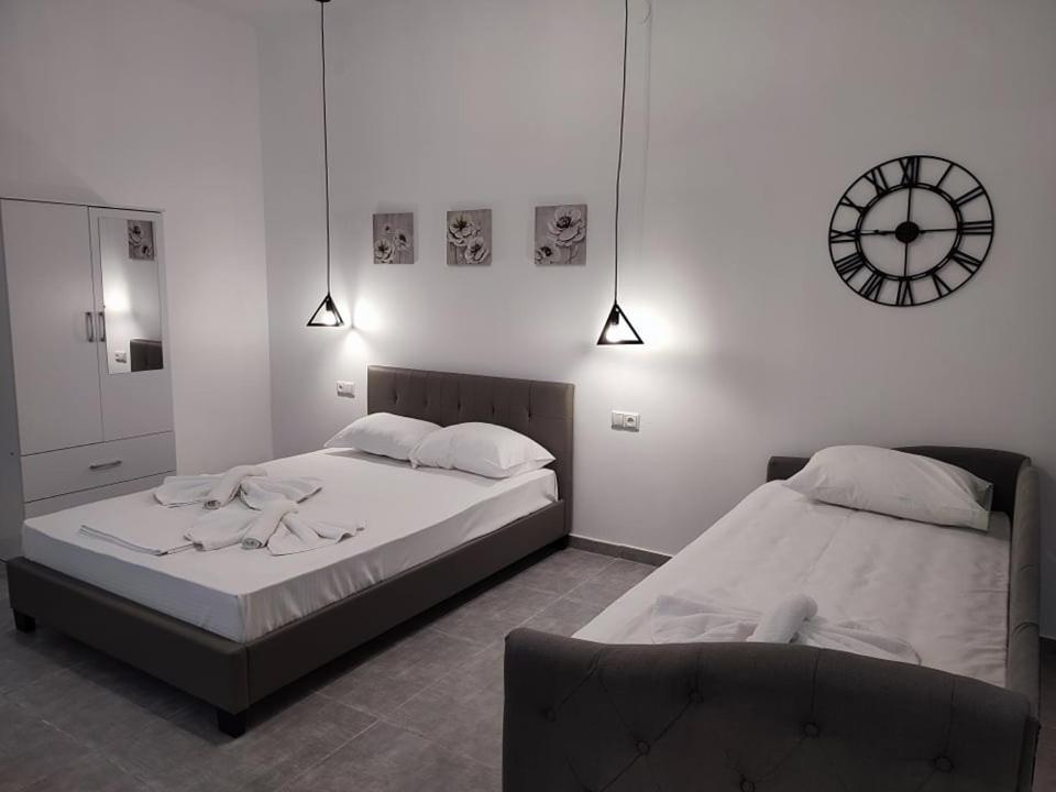 Tom'S Design Apartment ปาเลออน ซิฟลิคิออน ภายนอก รูปภาพ