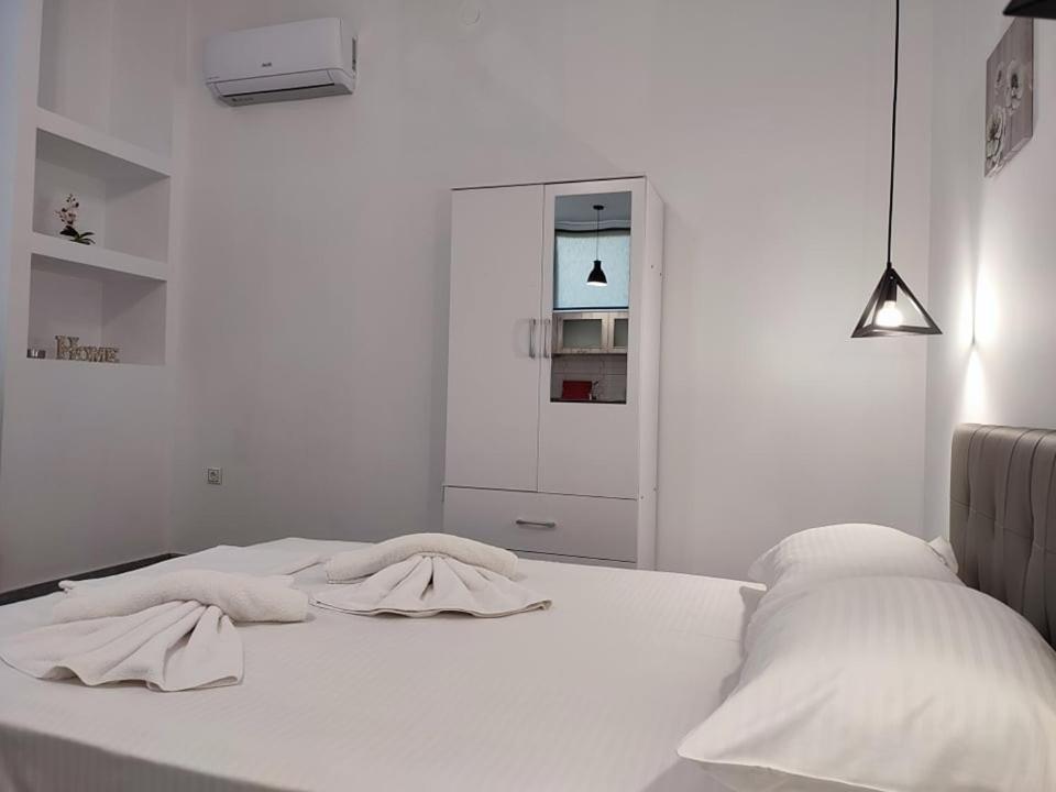 Tom'S Design Apartment ปาเลออน ซิฟลิคิออน ภายนอก รูปภาพ